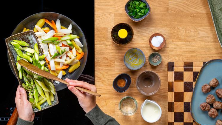 Spargel Auflauf mit Hackfleisch Bällchen